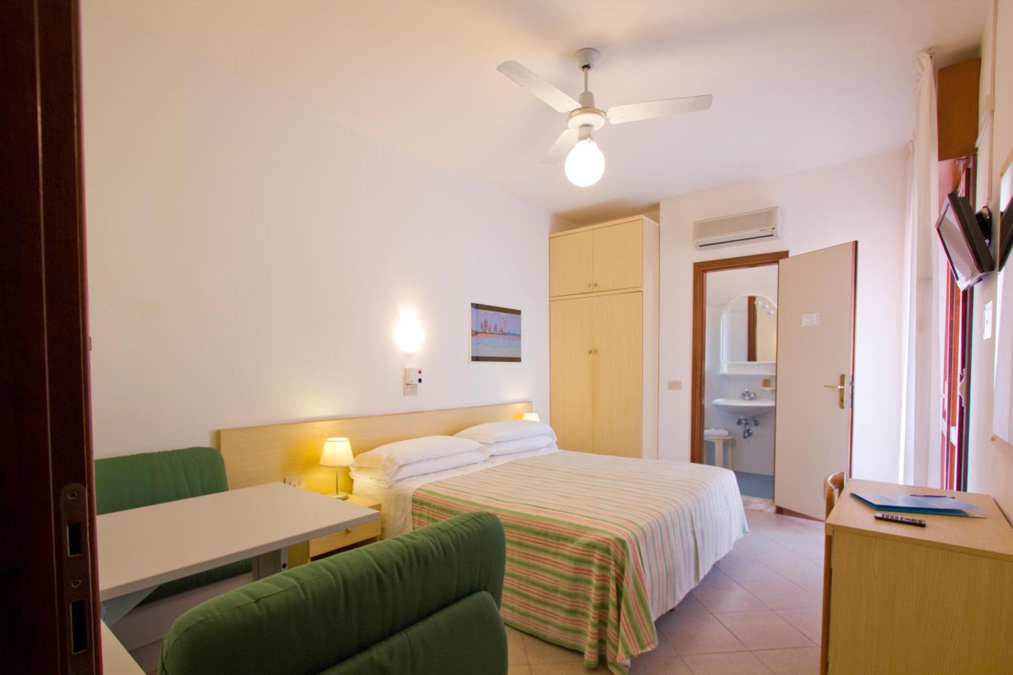 ליגננו סביאדורו Hotel Desiree מראה חיצוני תמונה